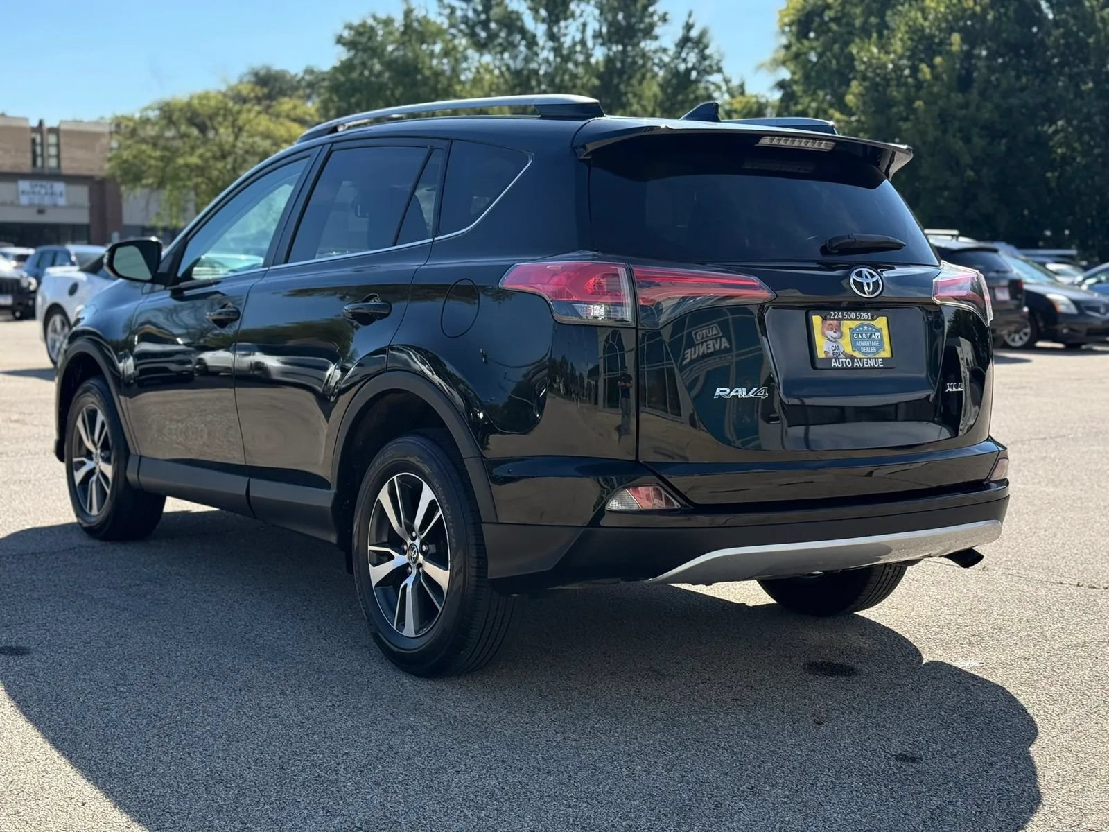 Used 2018 Toyota RAV4 XLE w/ Plus Extra Value Package FWD image 5