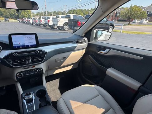 Used 2020 Ford Escape SEL FWD image 20