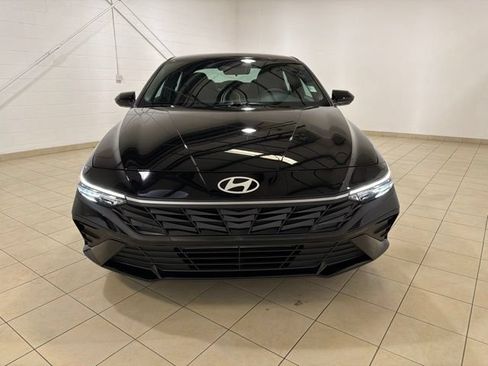 Used 2026 Hyundai Elantra Sport FWD image 9