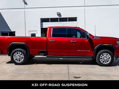 Used 2023 GMC Sierra 3500 Denali w/ Technology Package AWD/4WD image 10