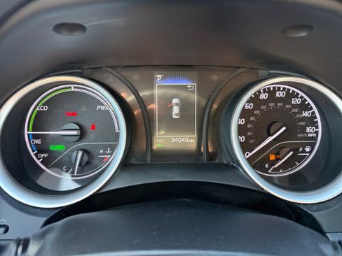 Used 2021 Toyota Camry LE FWD image 11