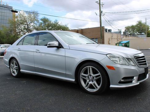 Used 2013 Mercedes-Benz E 350 4MATIC Sedan image 13