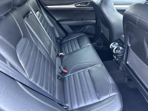 Used 2025 Alfa Romeo Stelvio Sprint AWD/4WD image 16