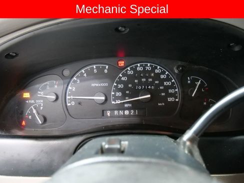 Used 1999 Ford Explorer XLT image 31