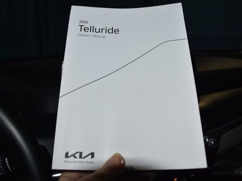 Used 2022 Kia Telluride S image 10
