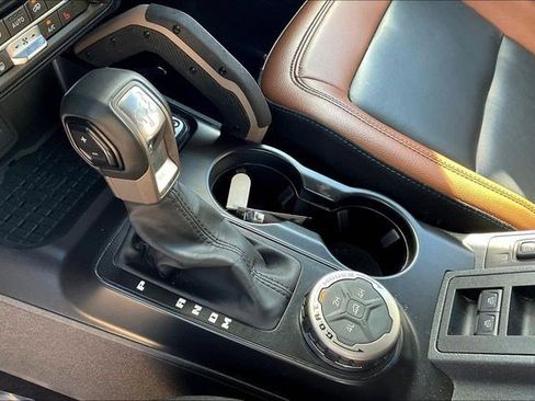 Used 2024 Ford Bronco Outer Banks image 17