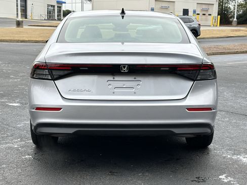 Used 2025 Honda Accord SE image 12