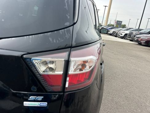 Used 2018 Ford Escape SE w/ SE Sport Appearance Package AWD/4WD image 10