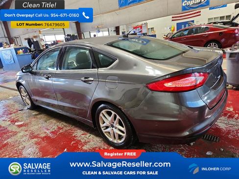 Used 2016 Ford Fusion SE image 3