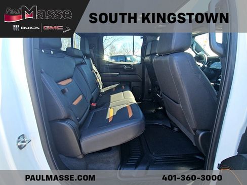 Used 2023 GMC Sierra 1500 AT4 w/ Technology Package image 19