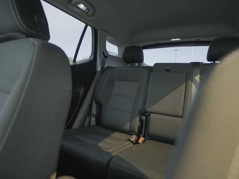Used 2024 GMC Terrain SLE AWD/4WD image 12