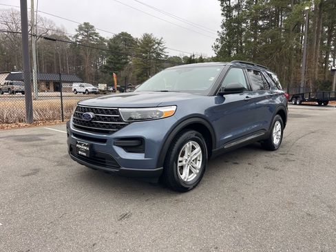 Certified 2021 Ford Explorer XLT image 2