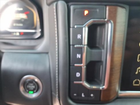 Used 2023 GMC Yukon Denali Ultimate AWD/4WD image 17