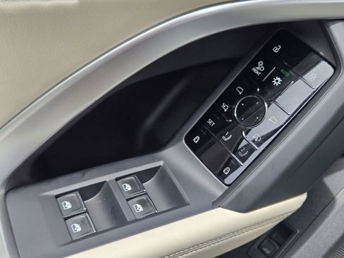 Certified 2025 Audi Q5 Prestige AWD/4WD image 30
