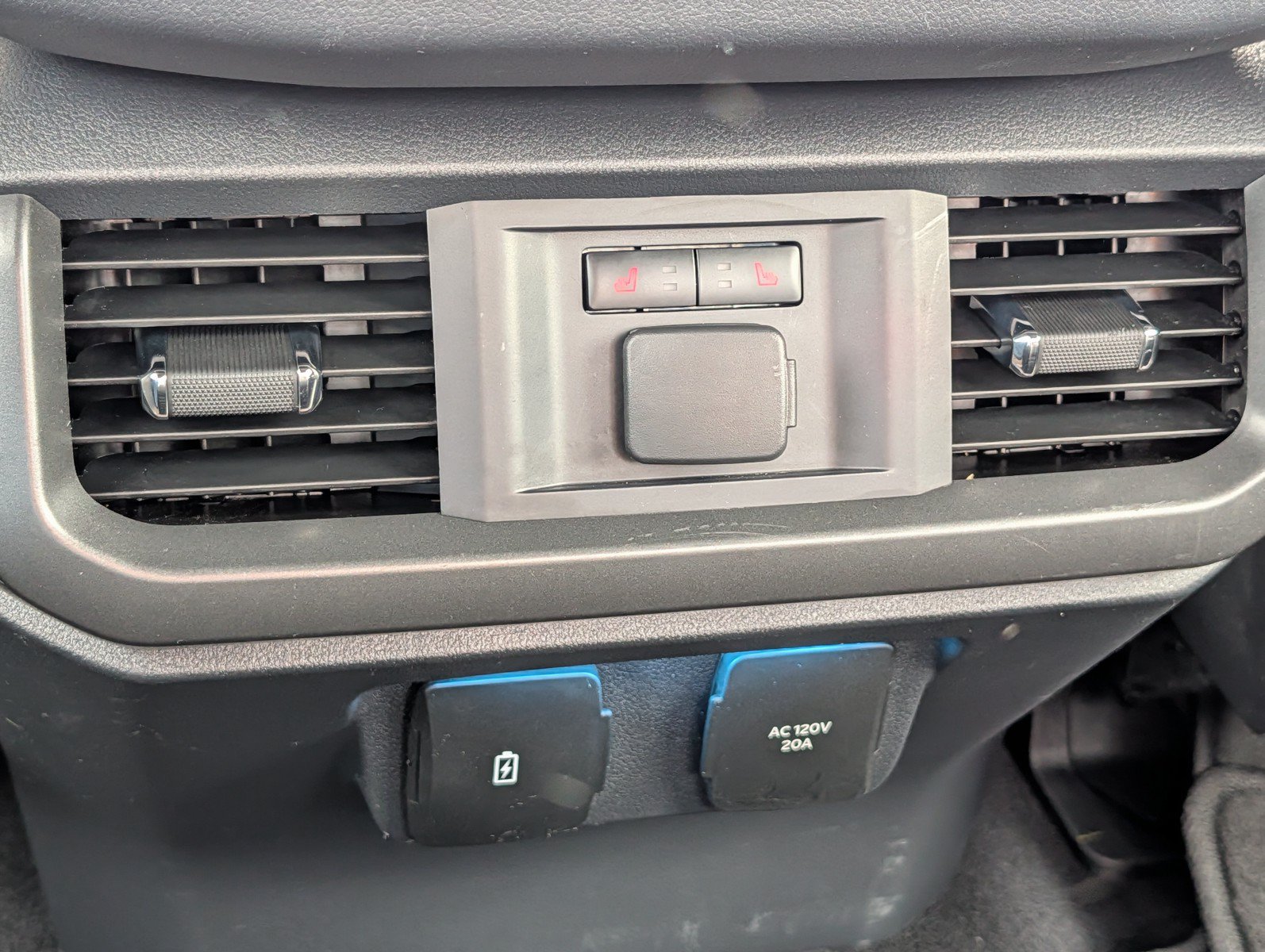 Used 2024 Ford F150 Lariat w/ Equipment Group 502A High AWD/4WD image 19