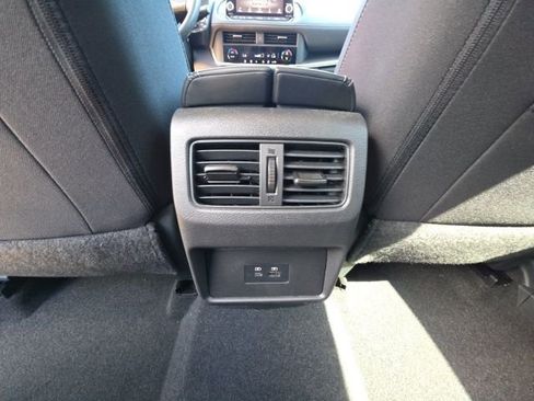 Used 2023 Nissan Rogue SV FWD image 24