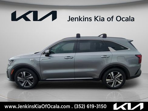 Certified 2024 Kia Sorento EX w/ Panoramic Sunroof Package AWD/4WD image 6