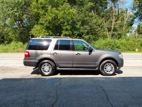 Used 2014 Ford Expedition XLT w/ Leather Seating Package AWD/4WD image 5