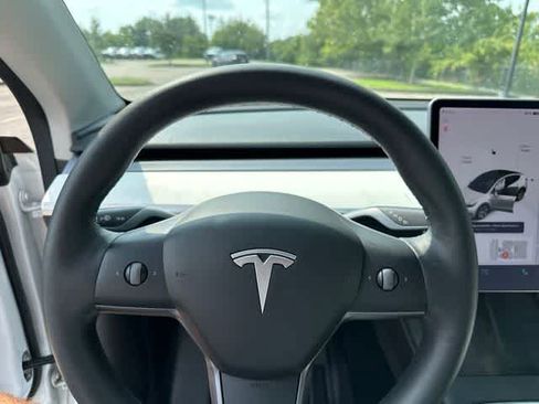Used 2021 Tesla Model Y Long Range AWD/4WD image 12