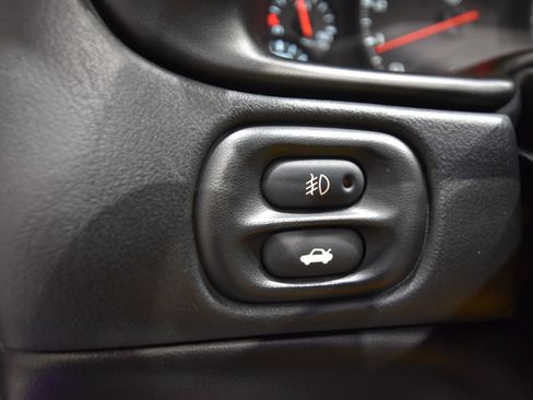 Used 1998 Chevrolet Corvette Convertible w/ Memory Pkg image 31