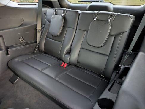 Certified 2022 Ford Explorer XLT w/ Equipment Group 202A image 30