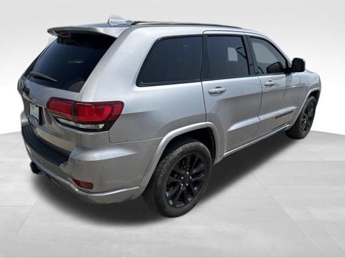 Used 2021 Jeep Grand Cherokee Laredo X AWD/4WD image 5