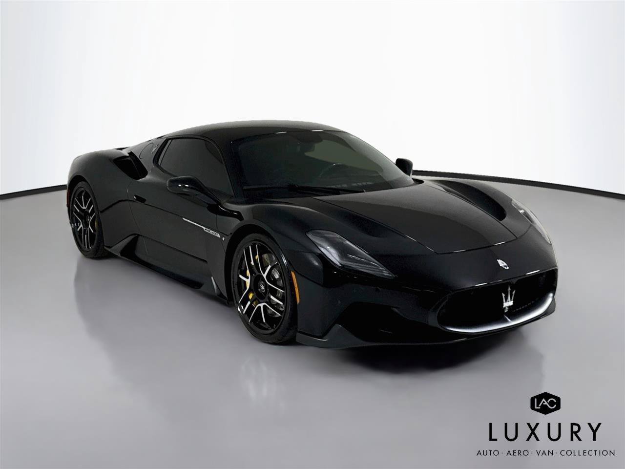 Used 2022 Maserati MC20 Coupe RWD image 2