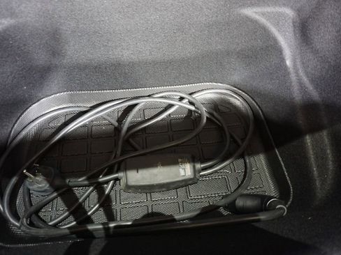 Used 2023 Tesla Model Y Long Range image 17