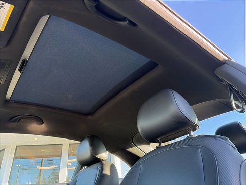 Used 2012 Volkswagen Beetle 2.5 image 26