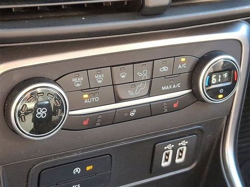 Certified 2022 Ford EcoSport SES w/ Interior Protection Package image 17
