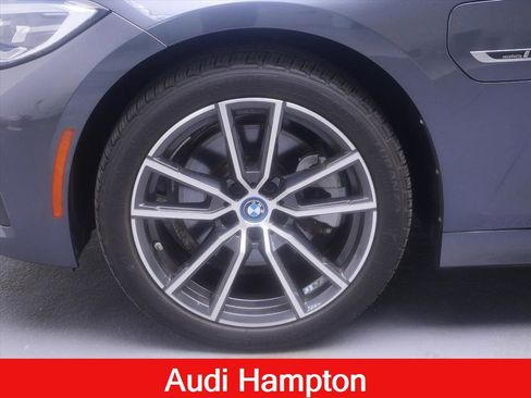 Used 2022 BMW 330e xDrive w/ Convenience Package AWD/4WD image 12