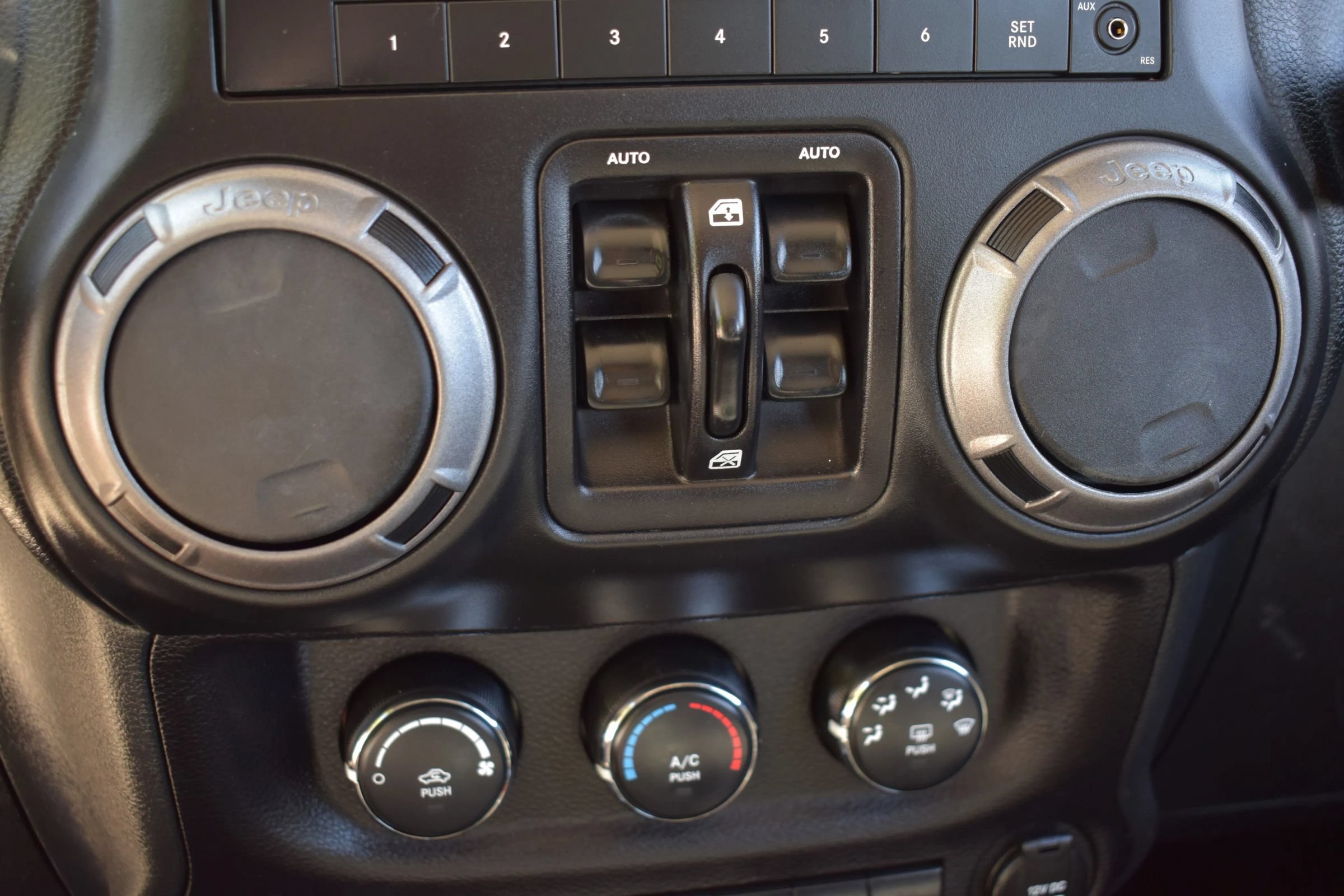 Used 2017 Jeep Wrangler Unlimited Sport w/ Quick Order Package 24S AWD/4WD image 20