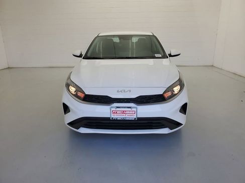 Used 2024 Kia Forte LX image 3