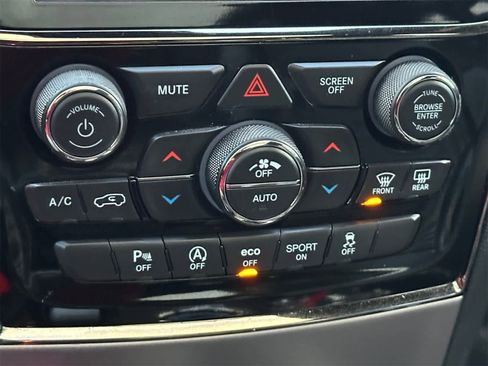 Used 2020 Jeep Grand Cherokee Limited X image 21