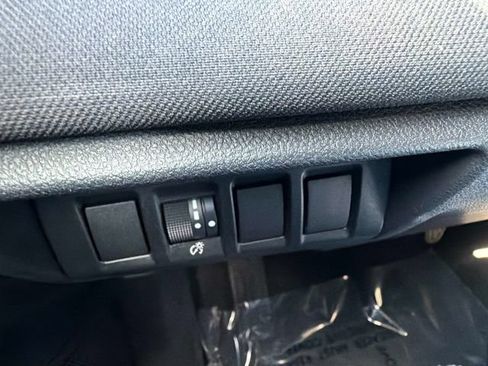 Used 2023 Subaru Outback Premium AWD/4WD image 30