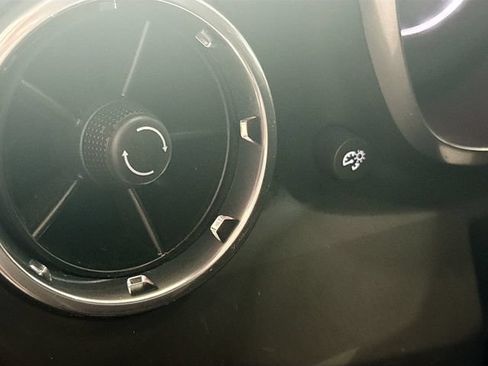 Used 2017 Chevrolet Camaro LT RWD image 11