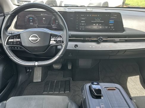 Used 2023 Nissan Ariya FWD image 10