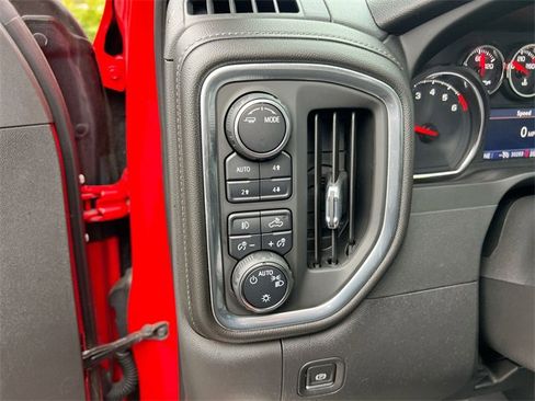 Used 2022 Chevrolet Silverado 1500 RST image 17