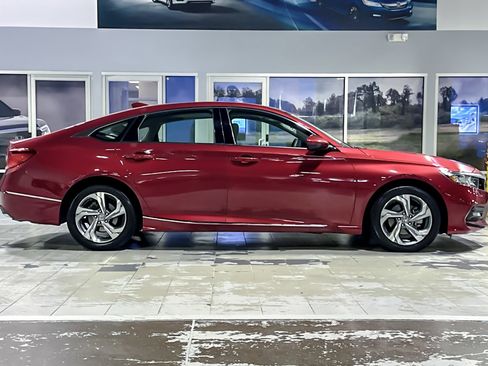 Used 2019 Honda Accord EX image 8