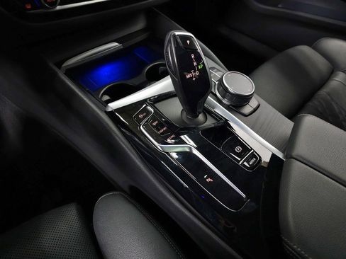 Used 2023 BMW 530i xDrive w/ Convenience Package image 32