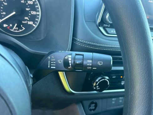 Used 2024 Nissan Rogue S image 22