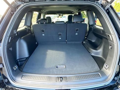 New 2025 Jeep Grand Cherokee Altitude image 5