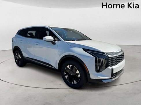 New 2026 Kia Sportage LX image 2