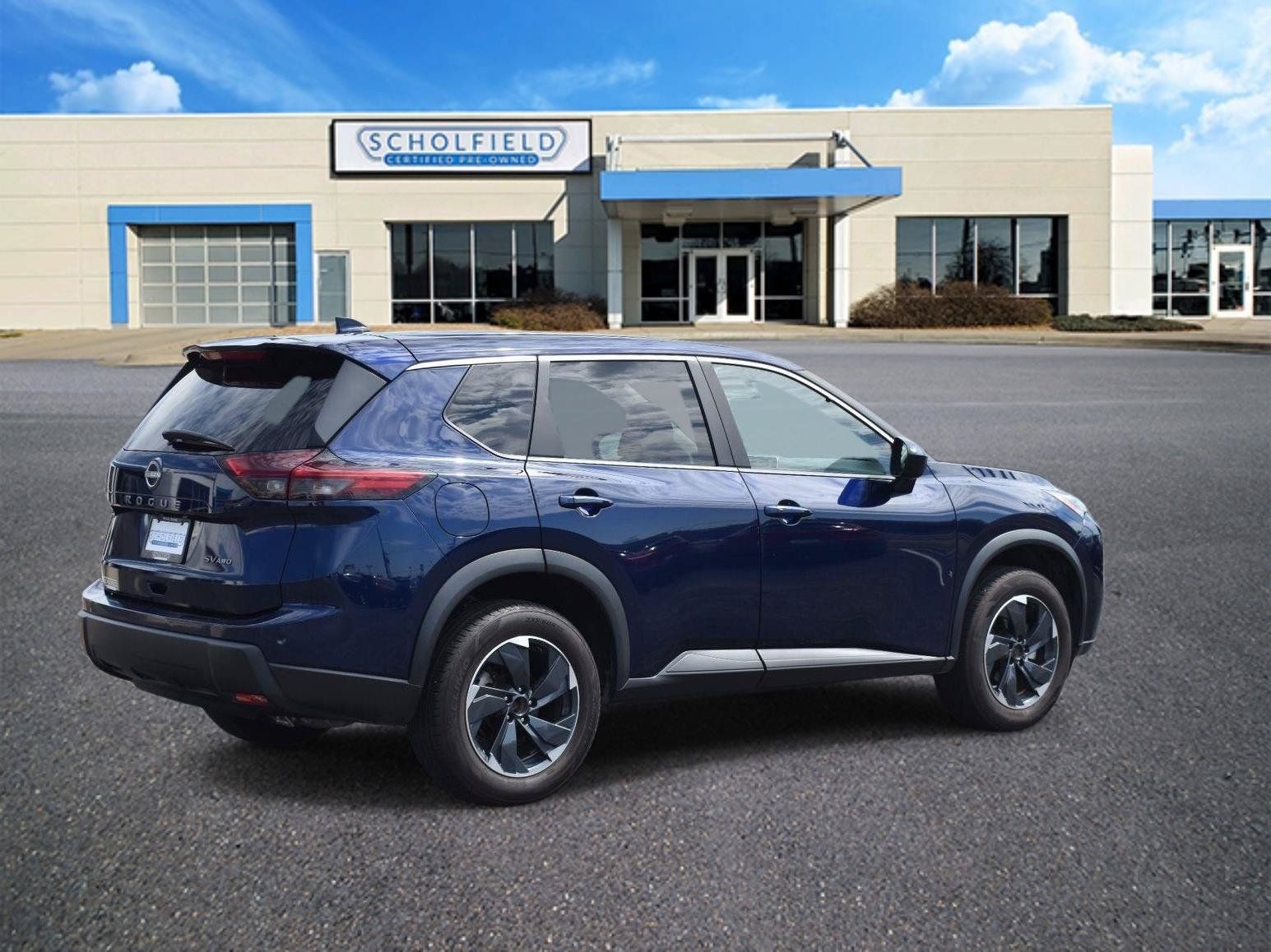Used 2024 Nissan Rogue SV AWD/4WD image 3