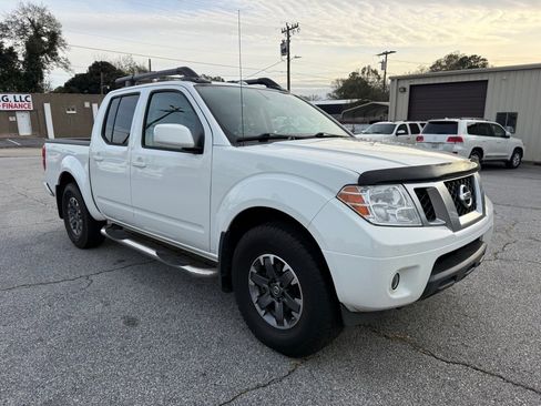 Used 2014 Nissan Frontier PRO-4X w/ Pro-4x Luxury Package image 3