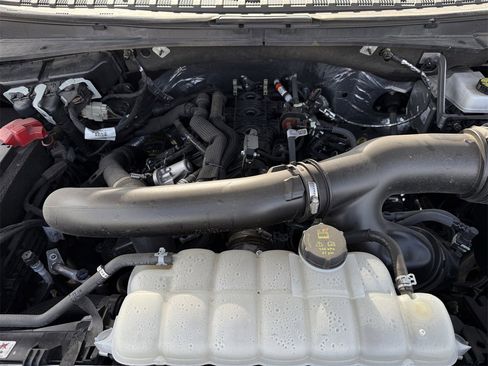 Used 2025 Lincoln Navigator Reserve image 24