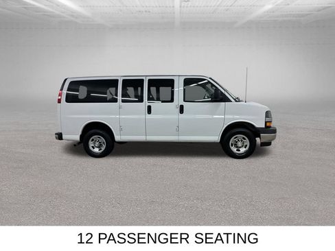 Used 2019 Chevrolet Express 3500 LT w/ LT Preferred Equipment Group RWD image 15