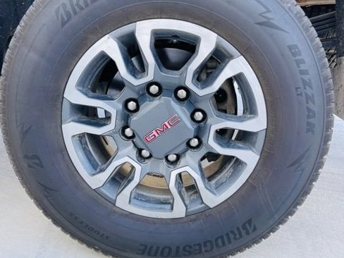 Used 2022 GMC Sierra 2500 AT4 w/ Gooseneck/5TH Wheel Package image 10