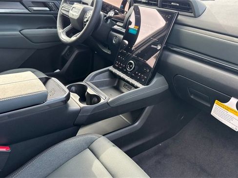 New 2026 GMC Terrain AT4 w/ Convenience Package III image 18