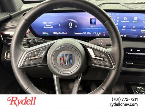 Used 2025 Buick Enclave Preferred image 13